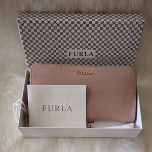 Furla zippy wallet with box dustbag papers(🎁free surprise gift)